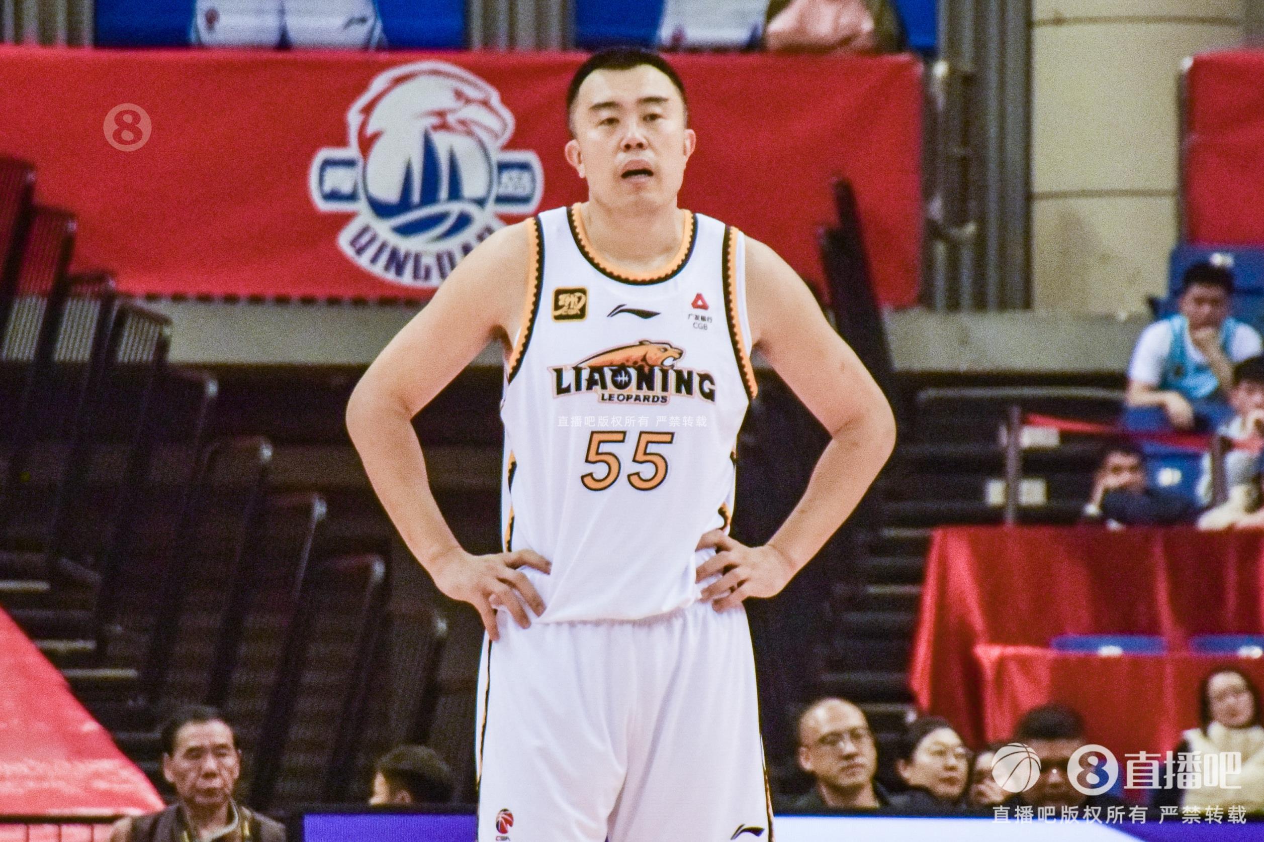 老將盡力了！韓德君7中4拿到14分12籃板3助攻