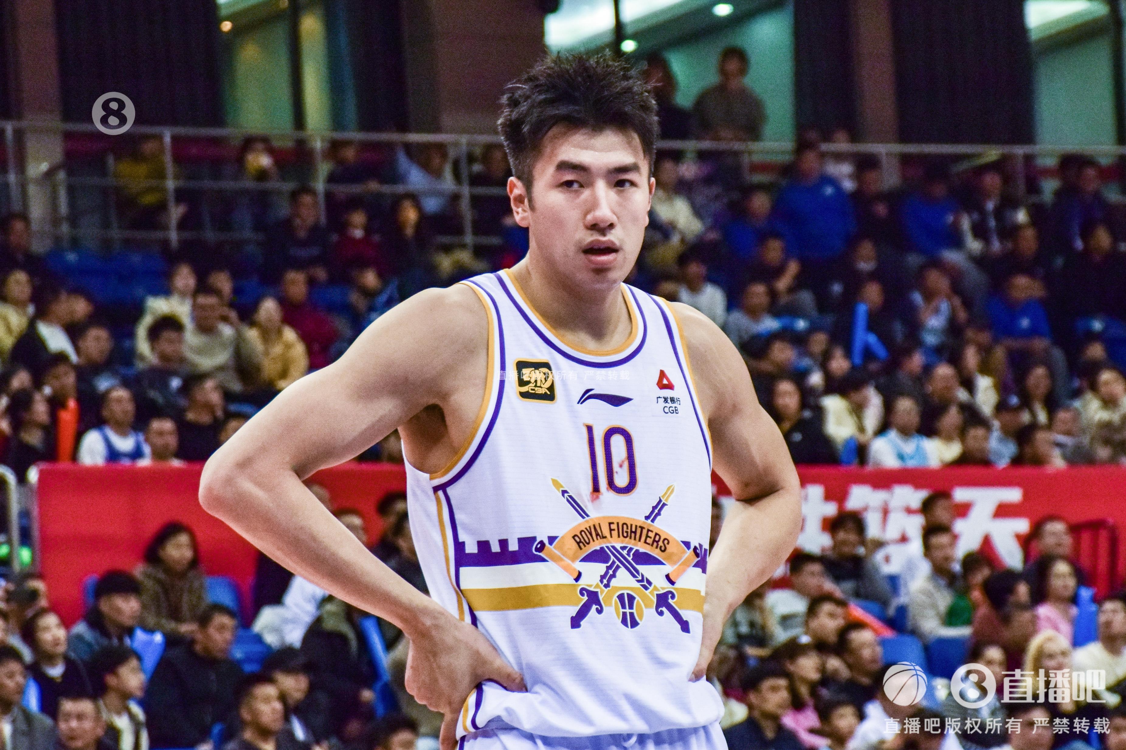 高效表現(xiàn)難救主！鄒雨宸11中8拿下21分7籃板